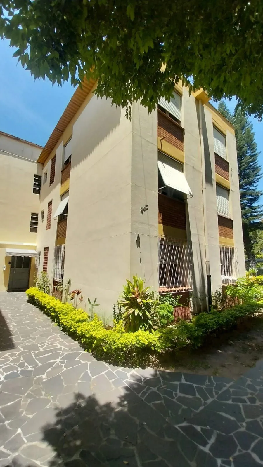 Imagem Apartamento térreo com 4 quartos e 1 vaga de garagem rotativa no Passo da Areia