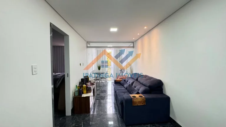 Imagem Casa triplex à venda no bairro Cidade Nova