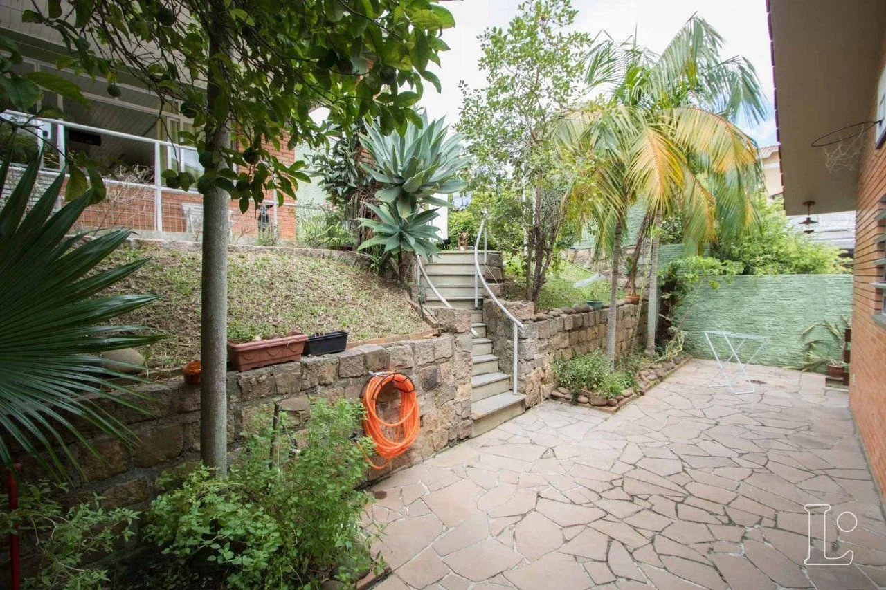 Imagem Casa para Venda - 416.89m², 4 dormitórios, sendo 1 suites, 5 vagas - Tristeza