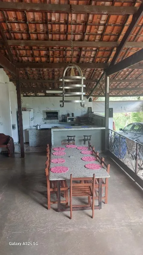 Imagem Vende-se um lindíssimo sítio localizado em Esmeraldas, MG . com 6 hectares (60.000 m²)