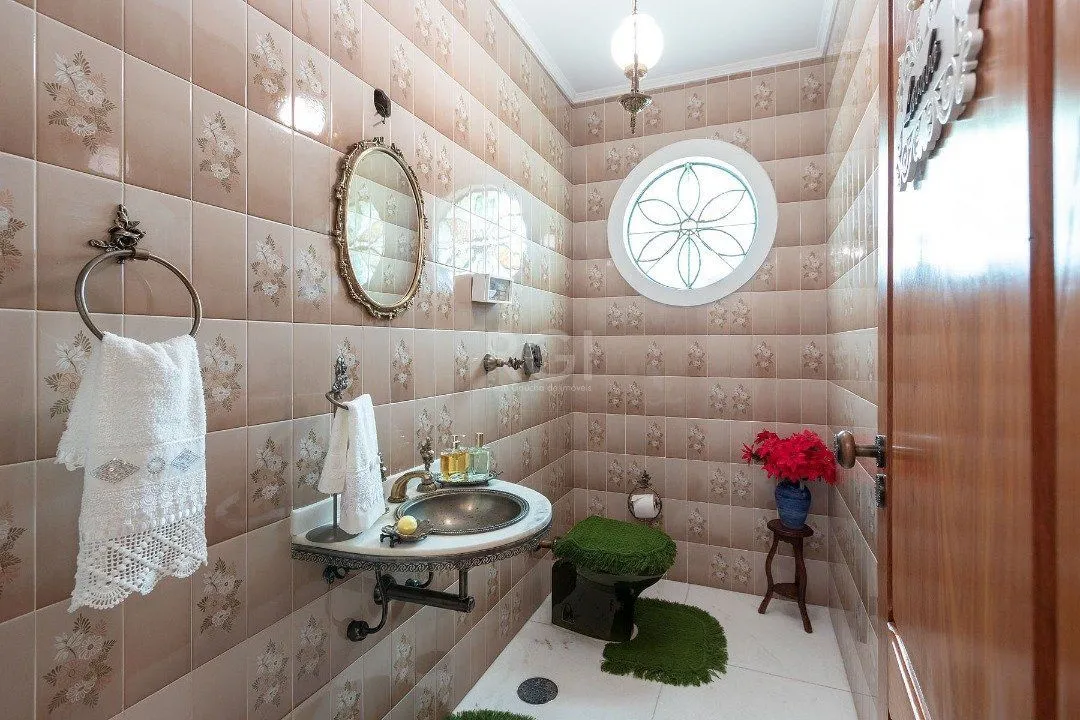 Imagem Casa para Venda - 725m², 4 dormitórios, sendo 1 suites, 4 vagas - Vila Assunção