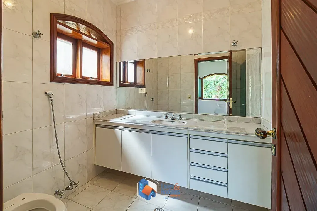 Imagem Casa para venda em City América com 4 quartos, sendo 2 suítes, 560m²