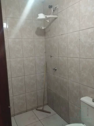 Imagem Casa com 2 Quartos e 1 Banheiro para Alugar, 70 m², por R$ 2.000/mês