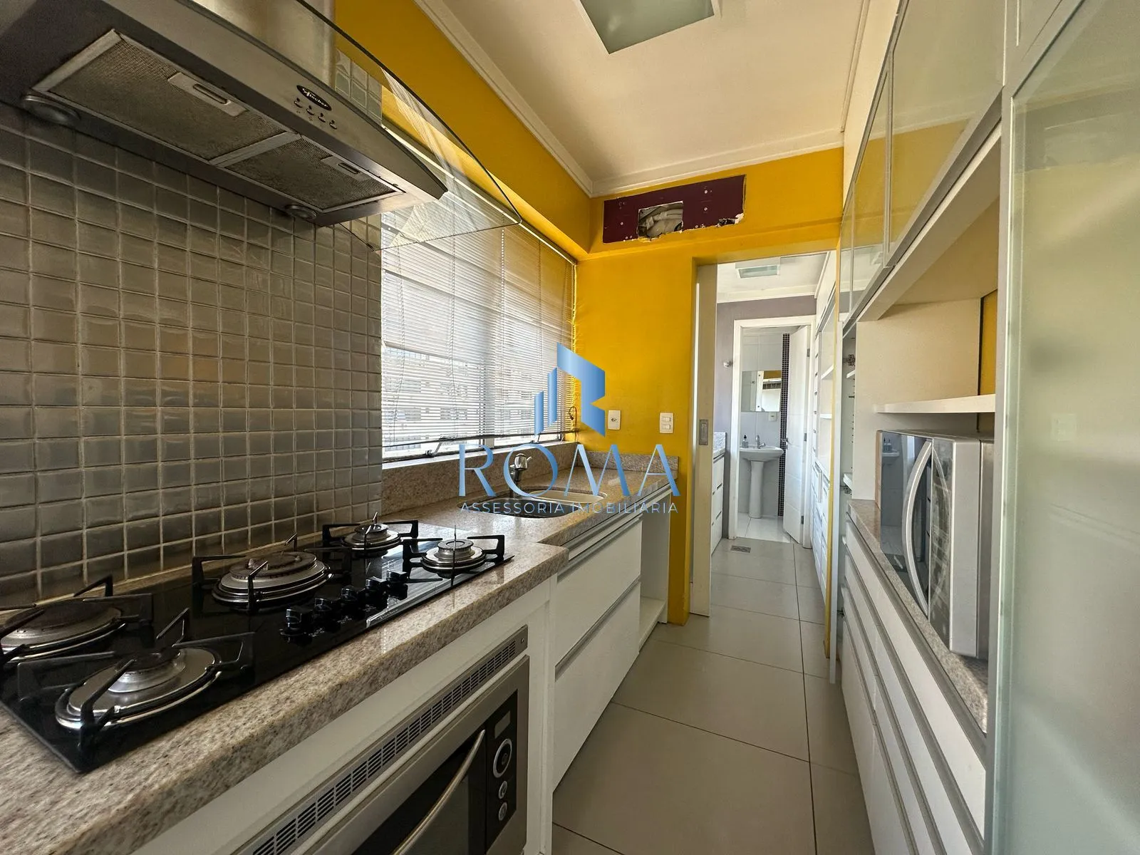 Imagem Apartamento semimobiliado de 03 dormitórios no Centro de Santa Maria.