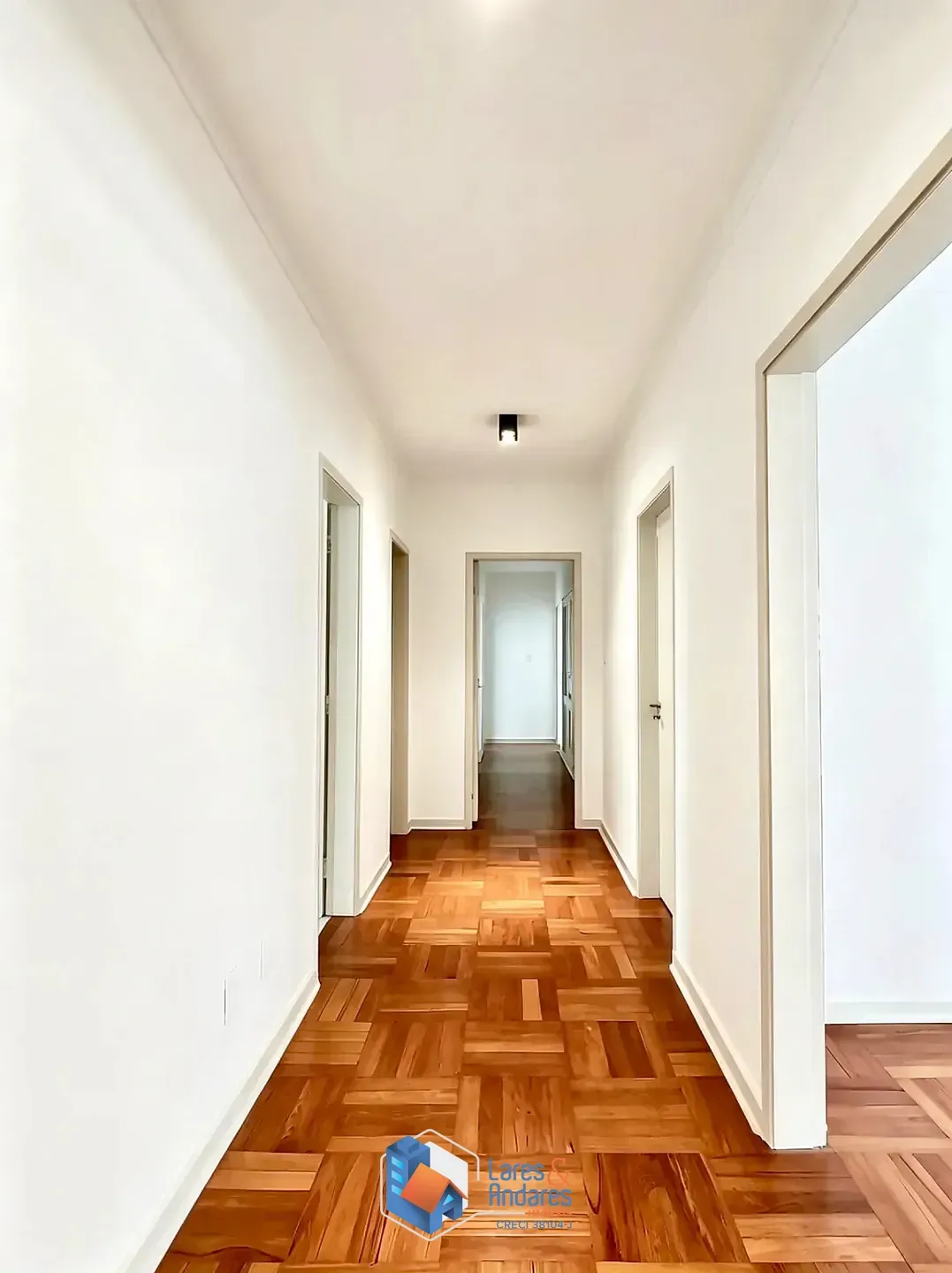 Imagem Apartamento para venda em Jardim Paulista com 3 quartos, sendo 2 suítes, 179m²