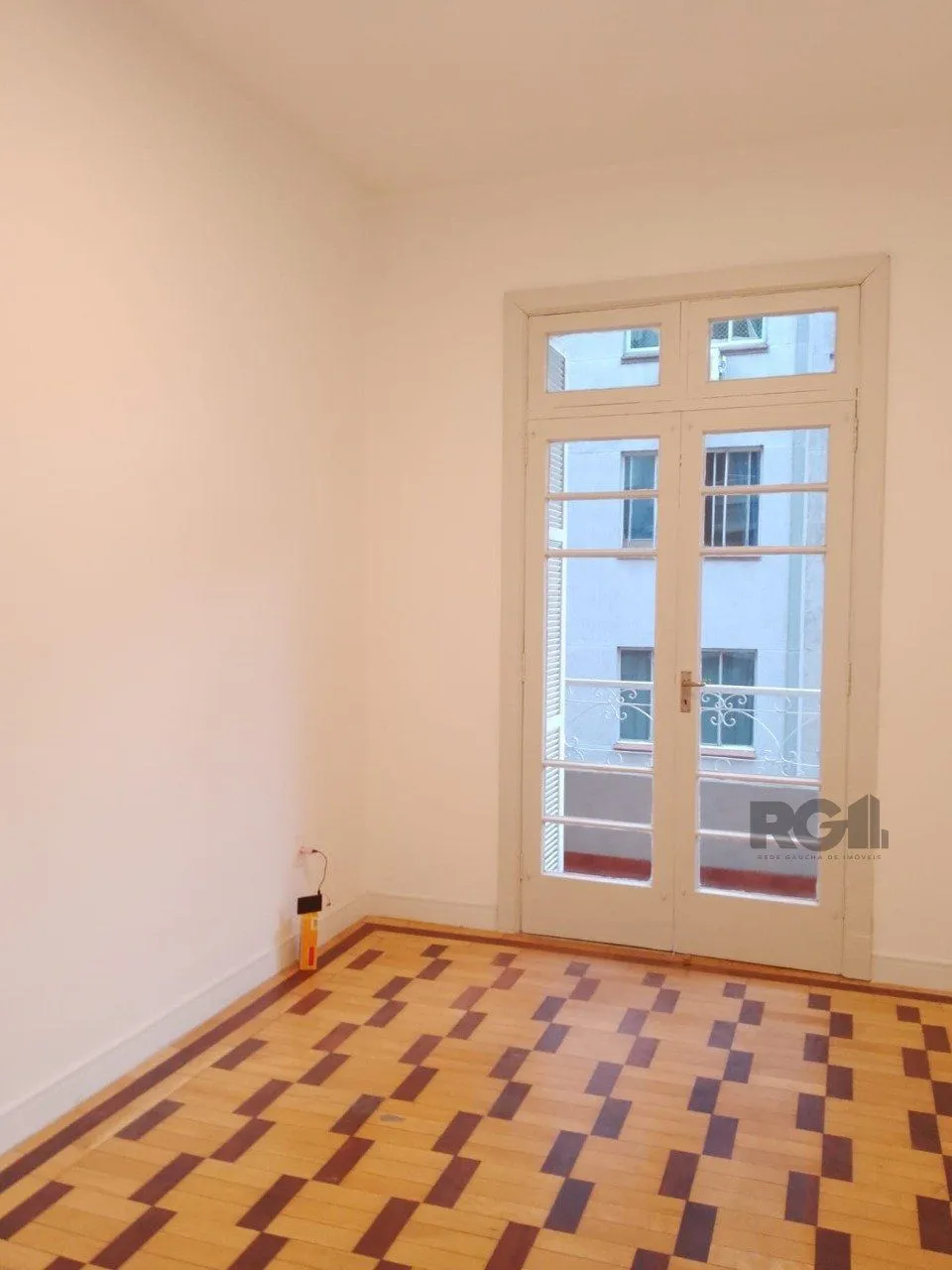 Imagem Raridade, apartamento 3 dormitórios,reformado, desocupado,no Centro