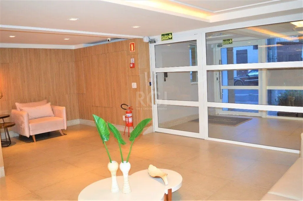 Imagem Excelente apartamento 2 dormitórios com garden e duas vagas no Bom Fim