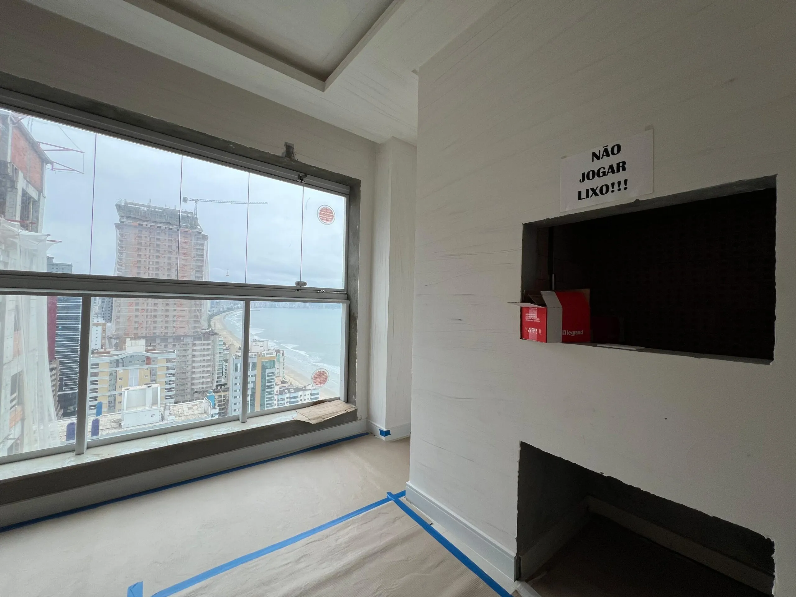 Imagem Apartamento com vista para o mar à venda com 179.5m2 por R$ 4.500.000,00