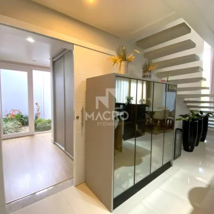 Imagem Casa Mobiliada | Czerniewicz | 3 quartos (1 suíte) | 312m²