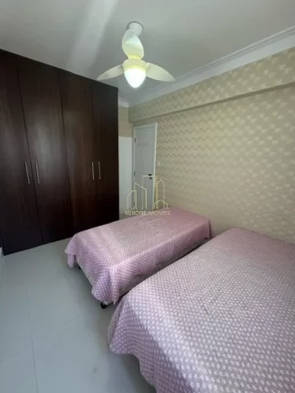 Imagem Excelente apartamento decorado com três quartos varanda a venda na Pituba