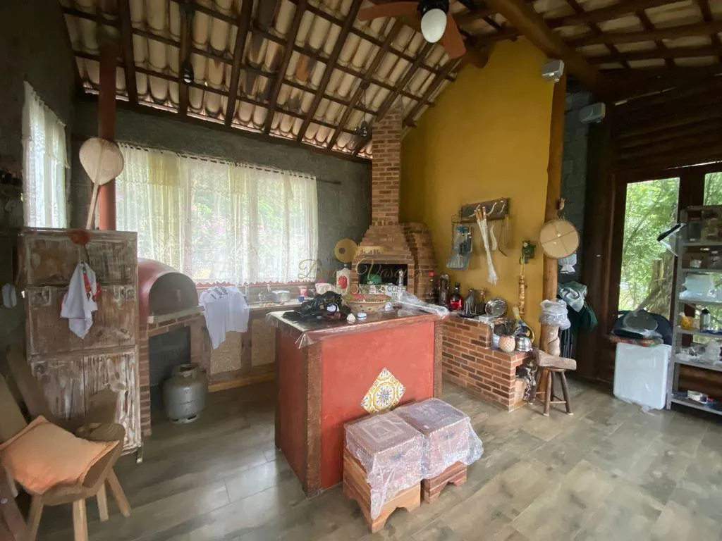 Imagem Casa em Condomínio para Venda em Guapimirim / RJ no bairro Limoeiro