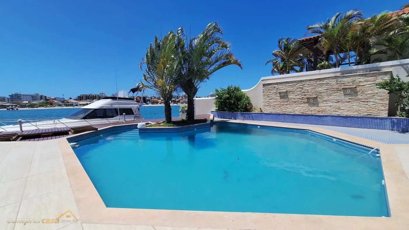 Imagem Casa em Condomínio para Venda em Cabo Frio / RJ no bairro Gamboa