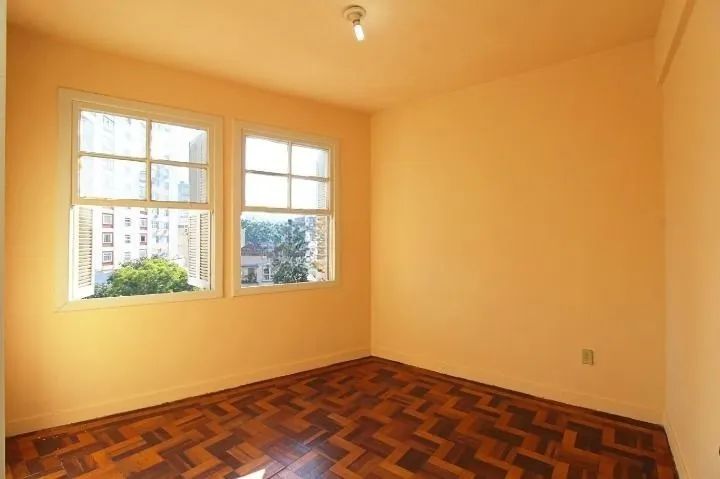 Imagem Apartamento 102m² 3 Dormitórios na avenida Venancio Aires/ Próximo hospital Clinicas e Brik da Redenção