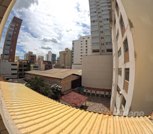Imagem Apartamento 02 Quartos de fundos em prédio a beira mar.