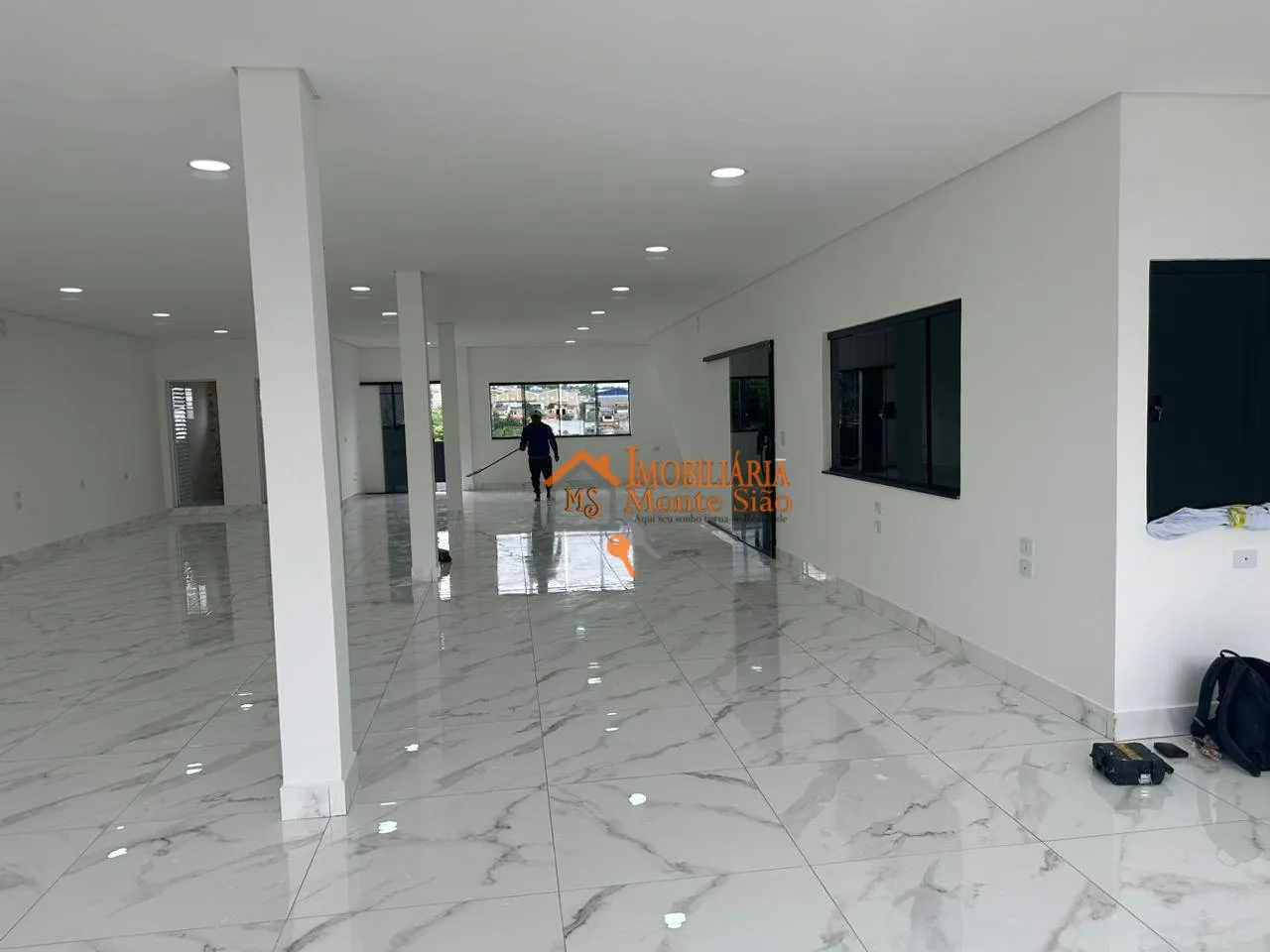 Imagem Sala para alugar, 210 m² por R$ 7.890,00/mês - Jardim Cumbica - Guarulhos/SP