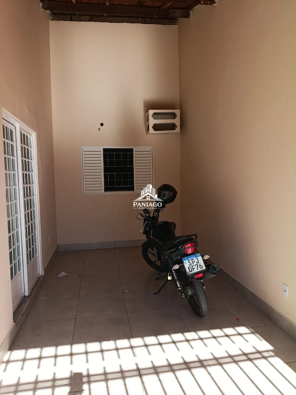 Imagem CASA À VENDA NO CPA IV 2/4 SENDO UMA SUITE