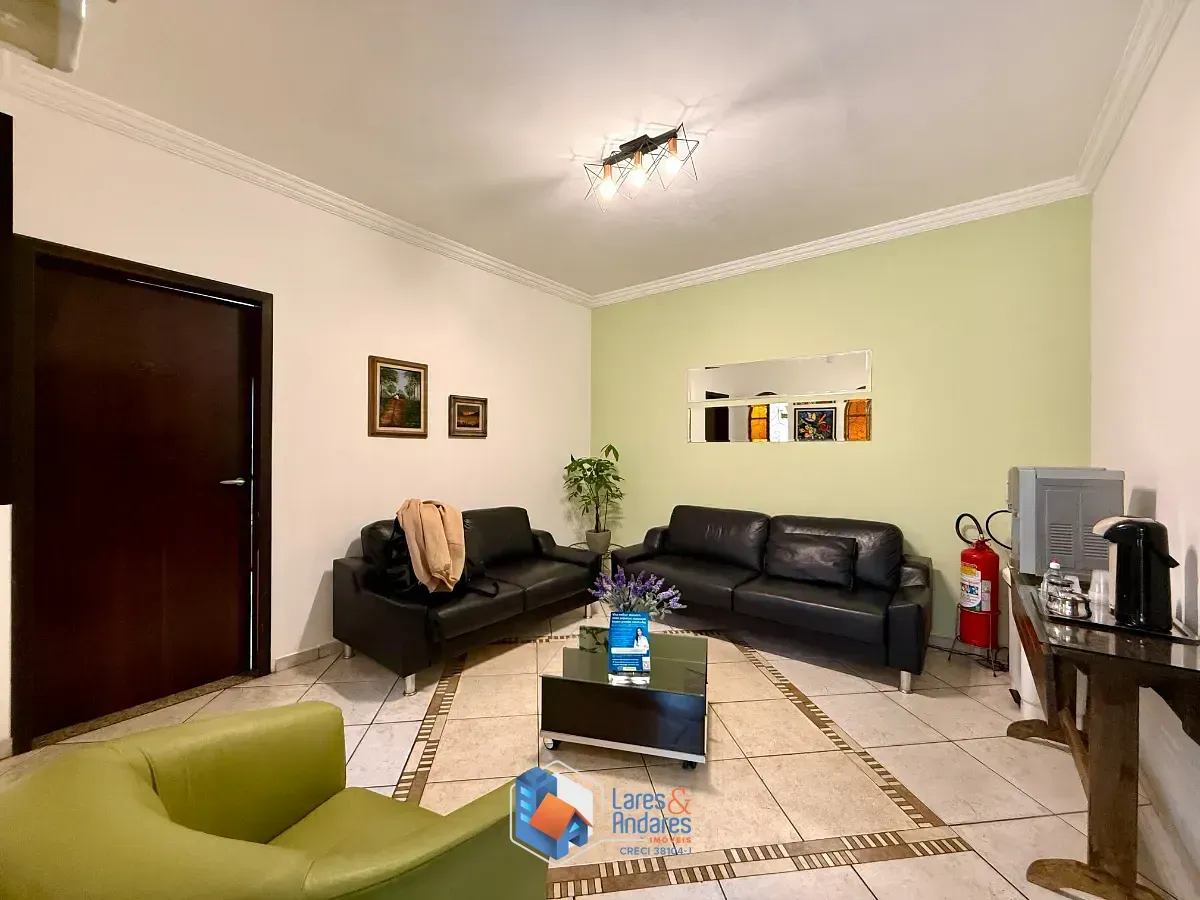 Imagem Casa para venda em Interlagos com 10 quartos, 187m²