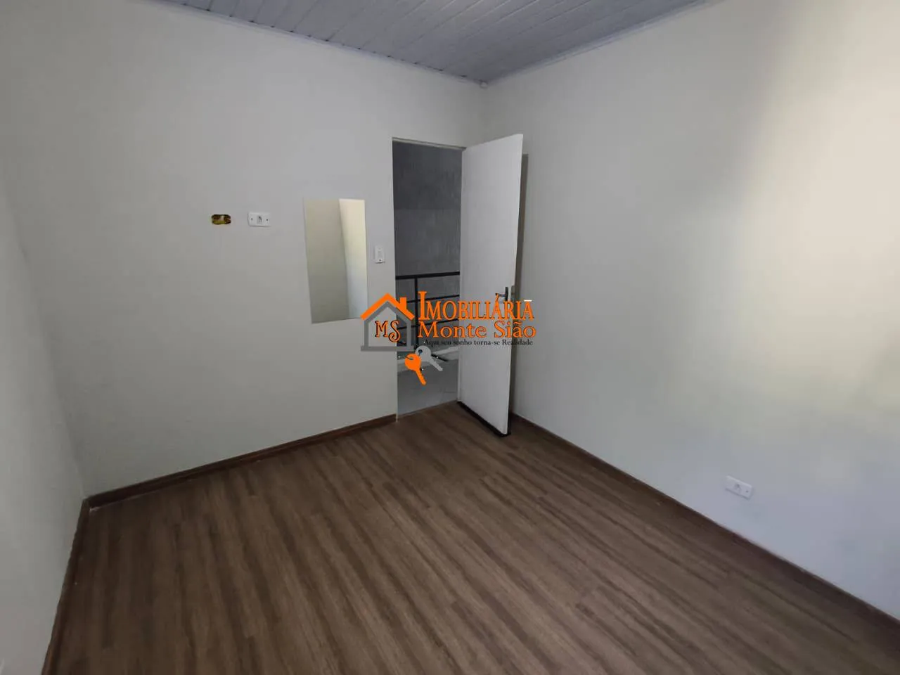 Imagem Sobrado com 4 dormitórios para alugar, 250 m² por R$ 3.460,00/mês - Ponte Grande - Guarulhos/SP