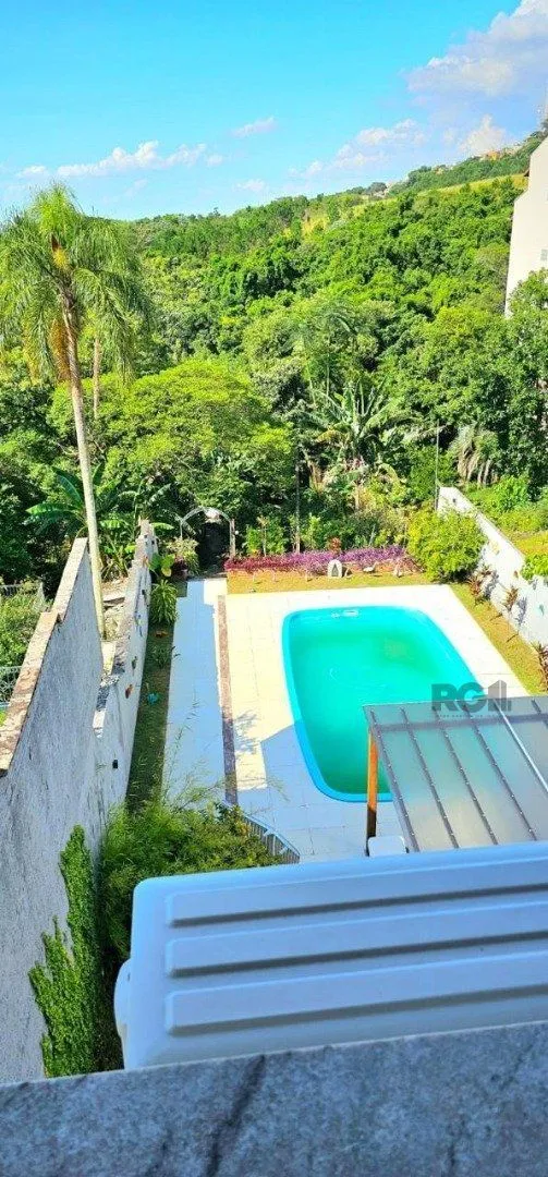 Imagem Casa para Venda - 350m², 5 dormitórios, sendo 1 suite, 6vagas - Cristal