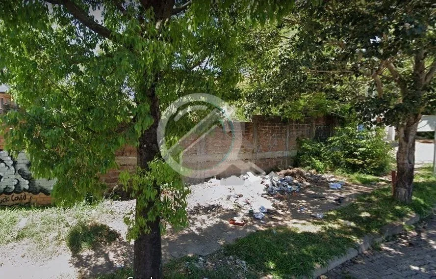 Imagem Terreno grande no bairro Medianeira, Zona Centro Sul de Porto Alegre. Trata-se de uma área com 2.13...