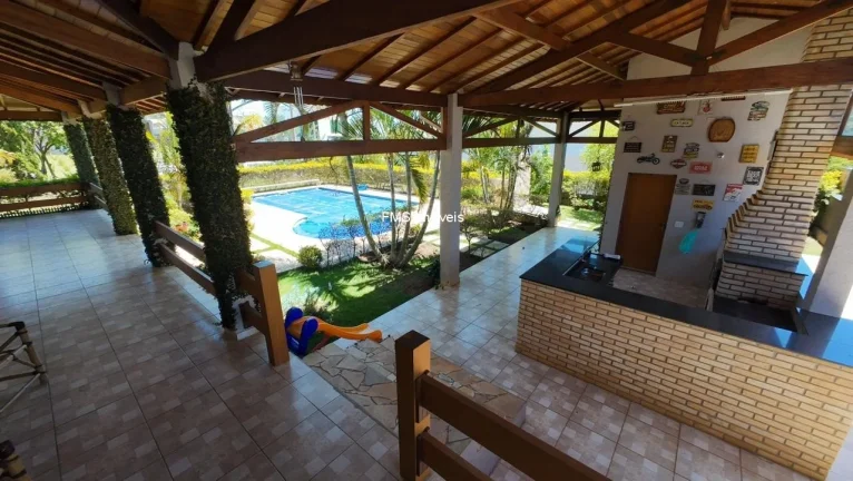 Imagem Casa com 4 suítes em condomínio a venda em Porangaba - SP