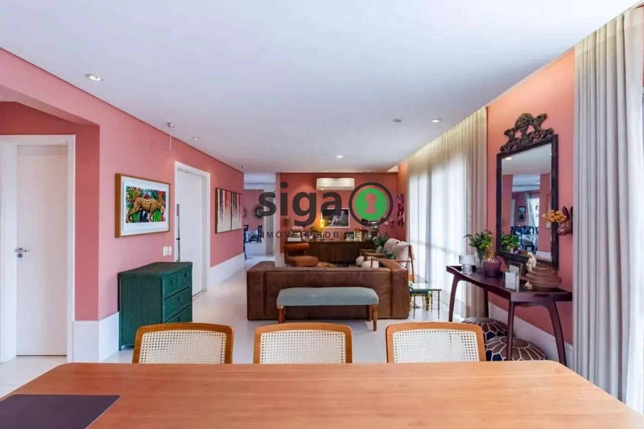 Imagem Apartamento á Venda na Vila Andrade, de 200 m, 4 quartos e 3 vagas.