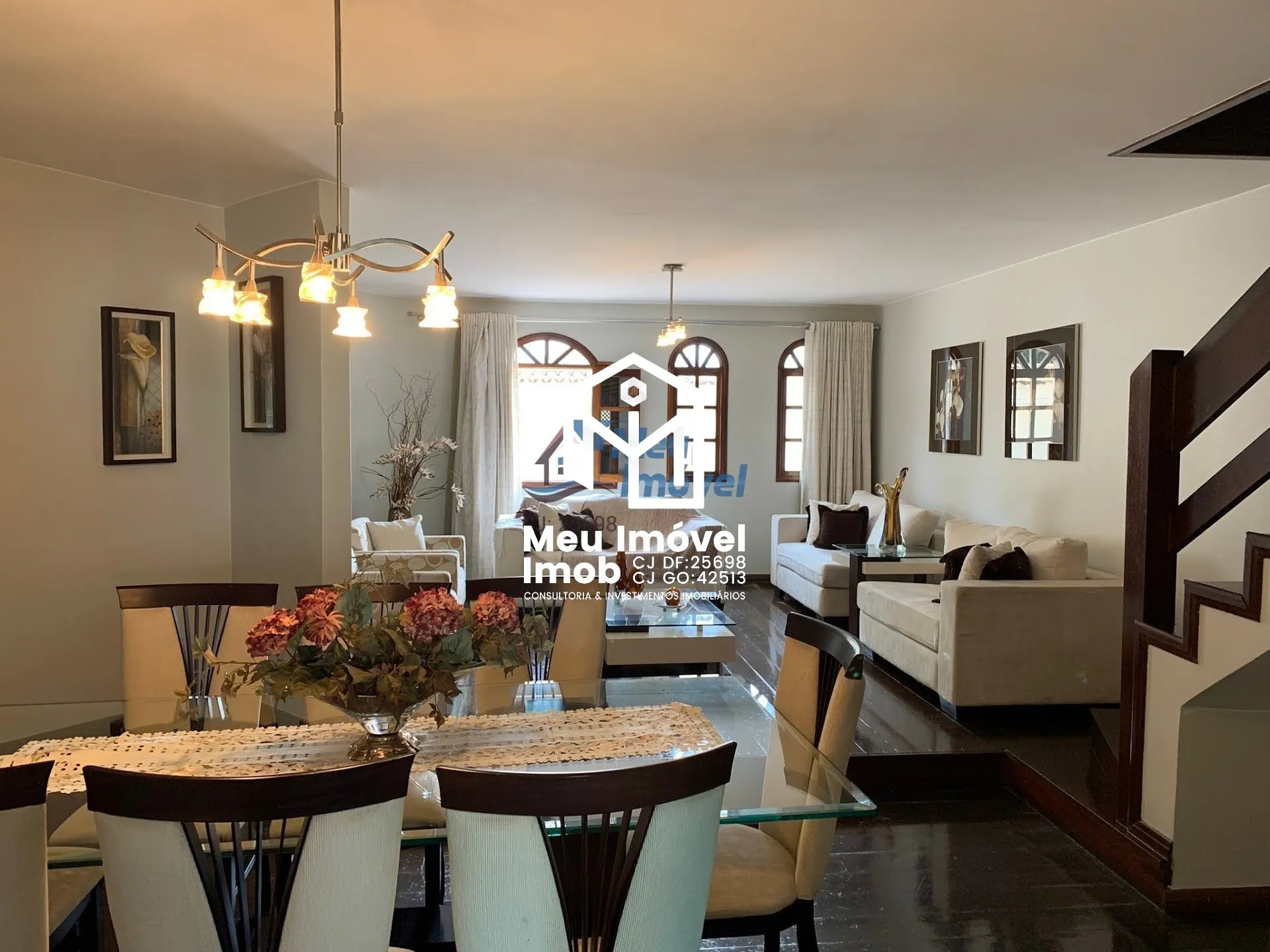 Imagem Casa Sobrado 5 Quartos 5 Suítes 2 Vagas 400m² Reformado