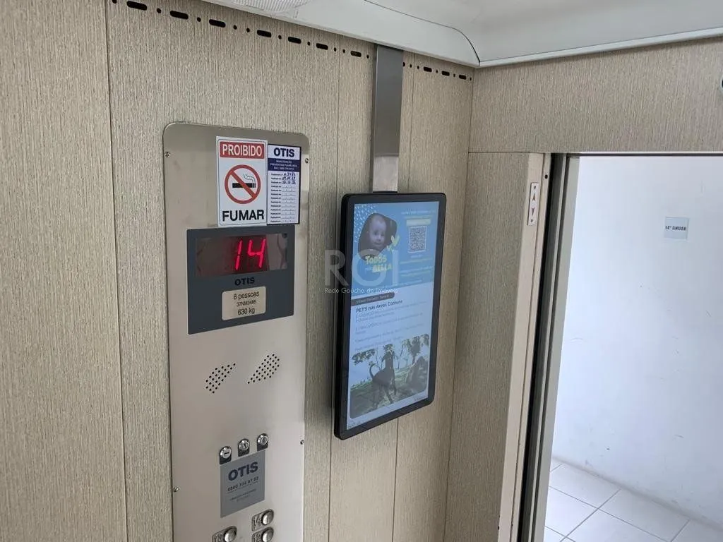 Imagem Lindo apartamento com vista e posição solar privilegiada.