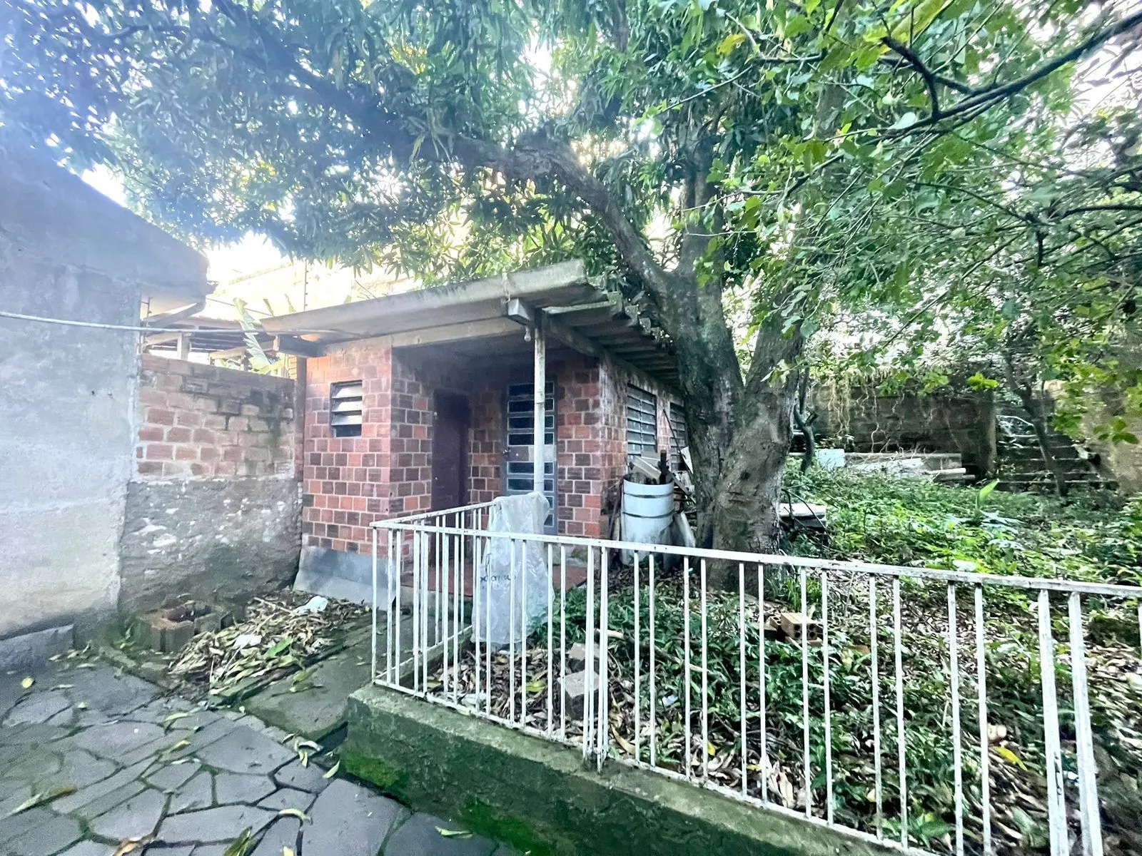 Imagem Sobrado Com 4 dormitórios, 1 suíte e 228M² no Bairro Petrópolis -Porto Alegre