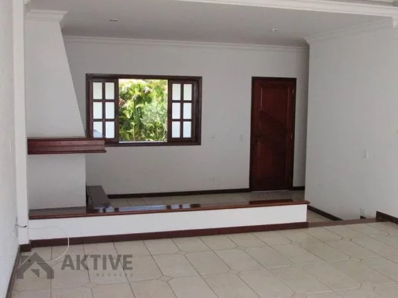Imagem Casa de Condomínio em Alphaville - Santana de Parnaíba, SP