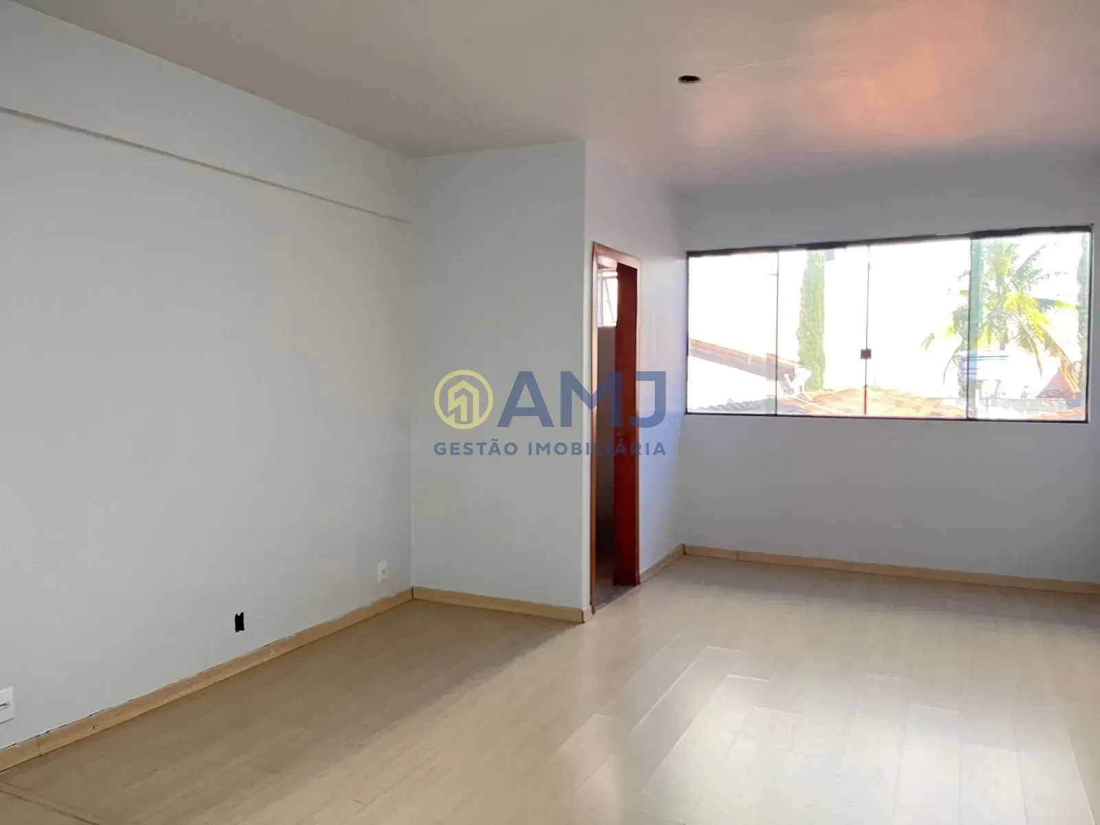 Imagem SALA COMERCIAL PARA LOCAÇÃO | AV. T-7 | SETOR BUENO- GOIÂNIA