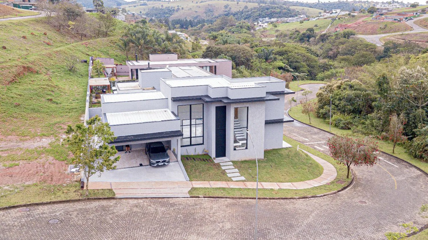 Foto do imóvel Casa à venda em condomínio fechado | 3 dormitórios | Piscina | 638 m² de terreno em Rodovia Romildo Prado