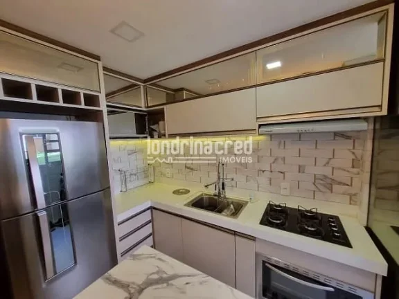 Imagem Apartamento no Vila das Orquídeas – 2 Quartos, 1 Vaga Coberta, Todo Decorado, Próximo a Comércios e com Poço Artesiano