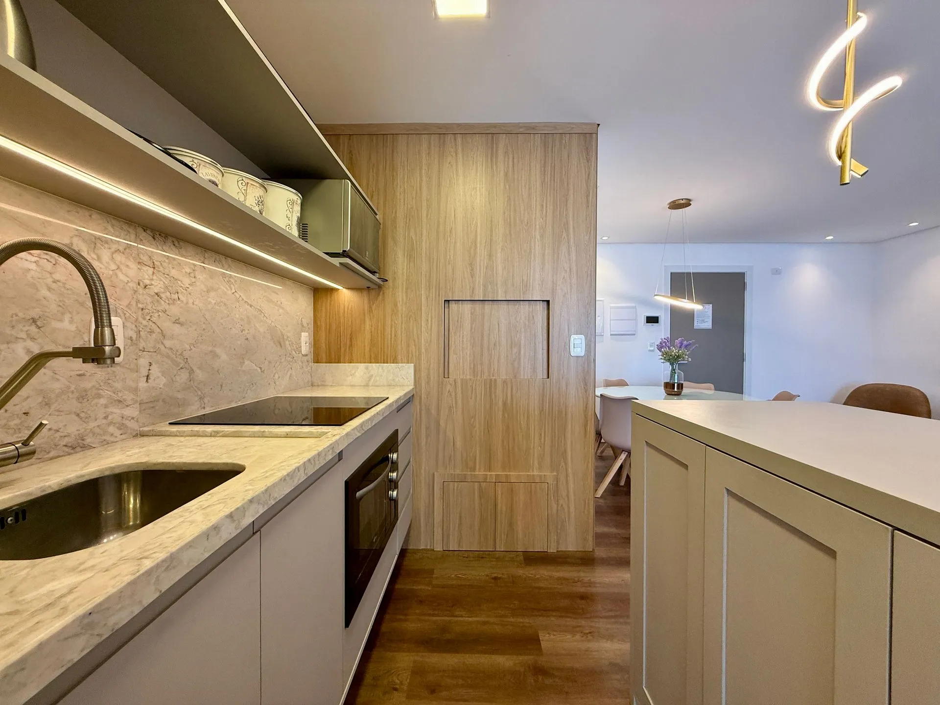Imagem Apartamento à venda em Gramado, Centro, com 2 quartos, 123.66m2