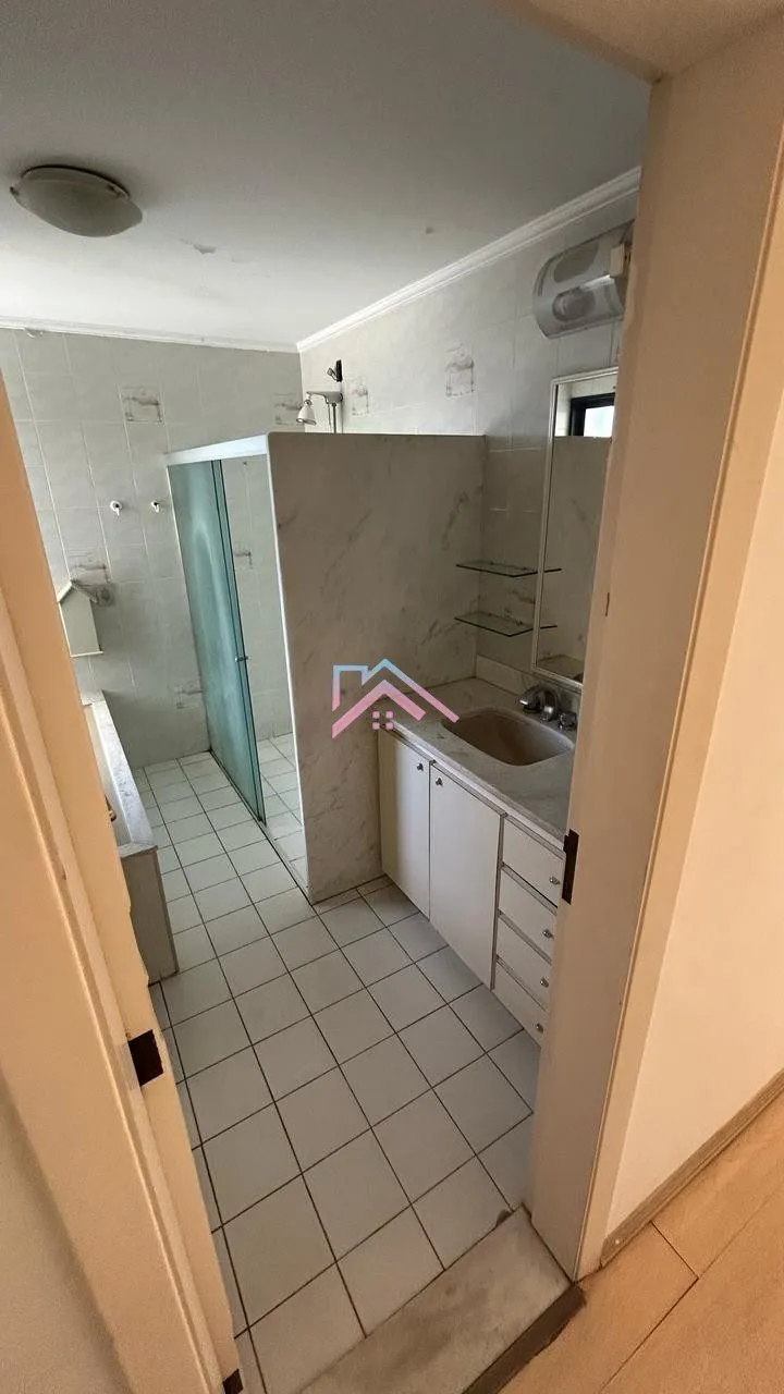 Imagem Apartamento à venda Edifício BBC - área útil 156 m2 com 3 dormitórios sendo 1 suíte / 2 vagas / Cent