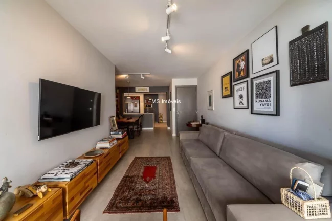 Imagem Apartamento à venda na Vila Nova Conceição com 3 quartos sendo 2 suítes, 2 salas, 3 banheiros, 2 vagas, 95m².