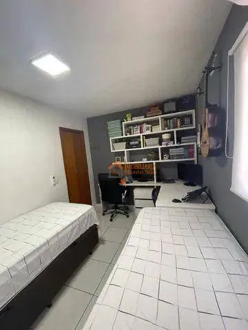 Imagem Sobrado com 2 dormitórios à venda, 70 m² por R$ 383.000,00 - Cidade Soberana - Guarulhos/SP