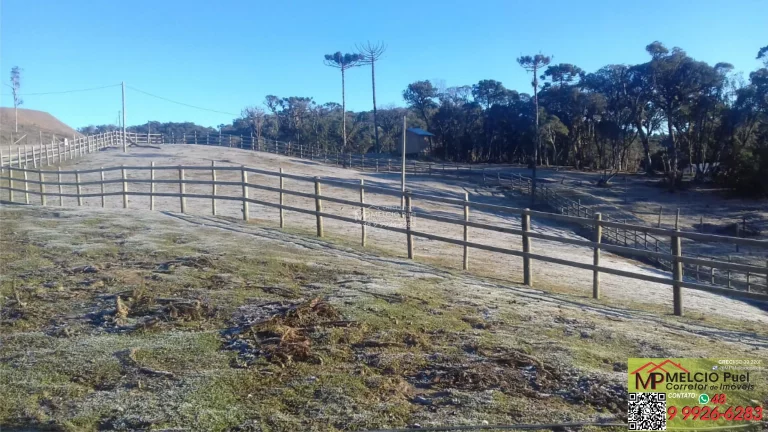 Imagem Lindo sítio a VEDA localizado em Rancho Queimado. Ótima propriedade para pastagens 06 hectares (todo cercado com 10 fios de arame); Escritura pública;