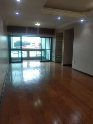 Imagem Excelente apto Ed. Flavia com portaria virtual, repleto de armários, sol da manhã nos quartos e sa...