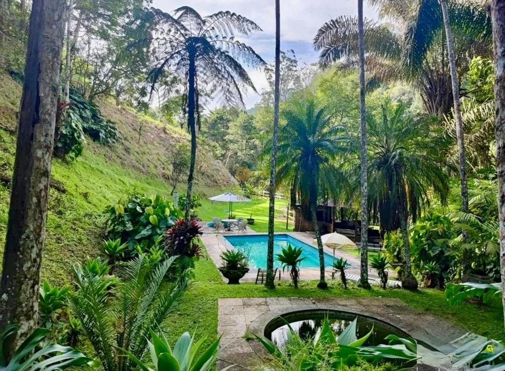 Imagem Sítio para Venda em Teresópolis / RJ no bairro Albuquerque