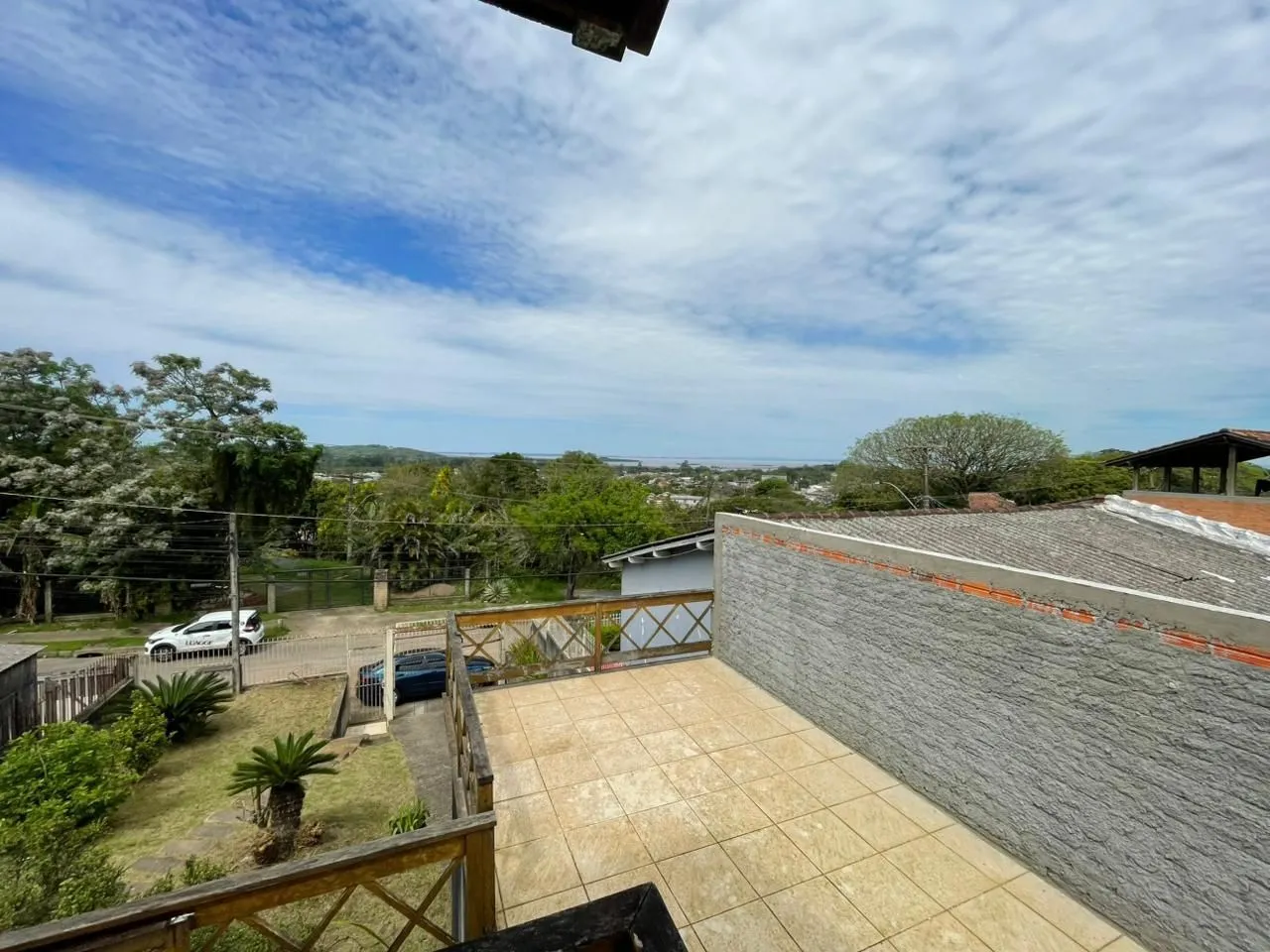 Imagem Casa à venda em Belém Novo - Vista deslumbrante para o Guaíba!