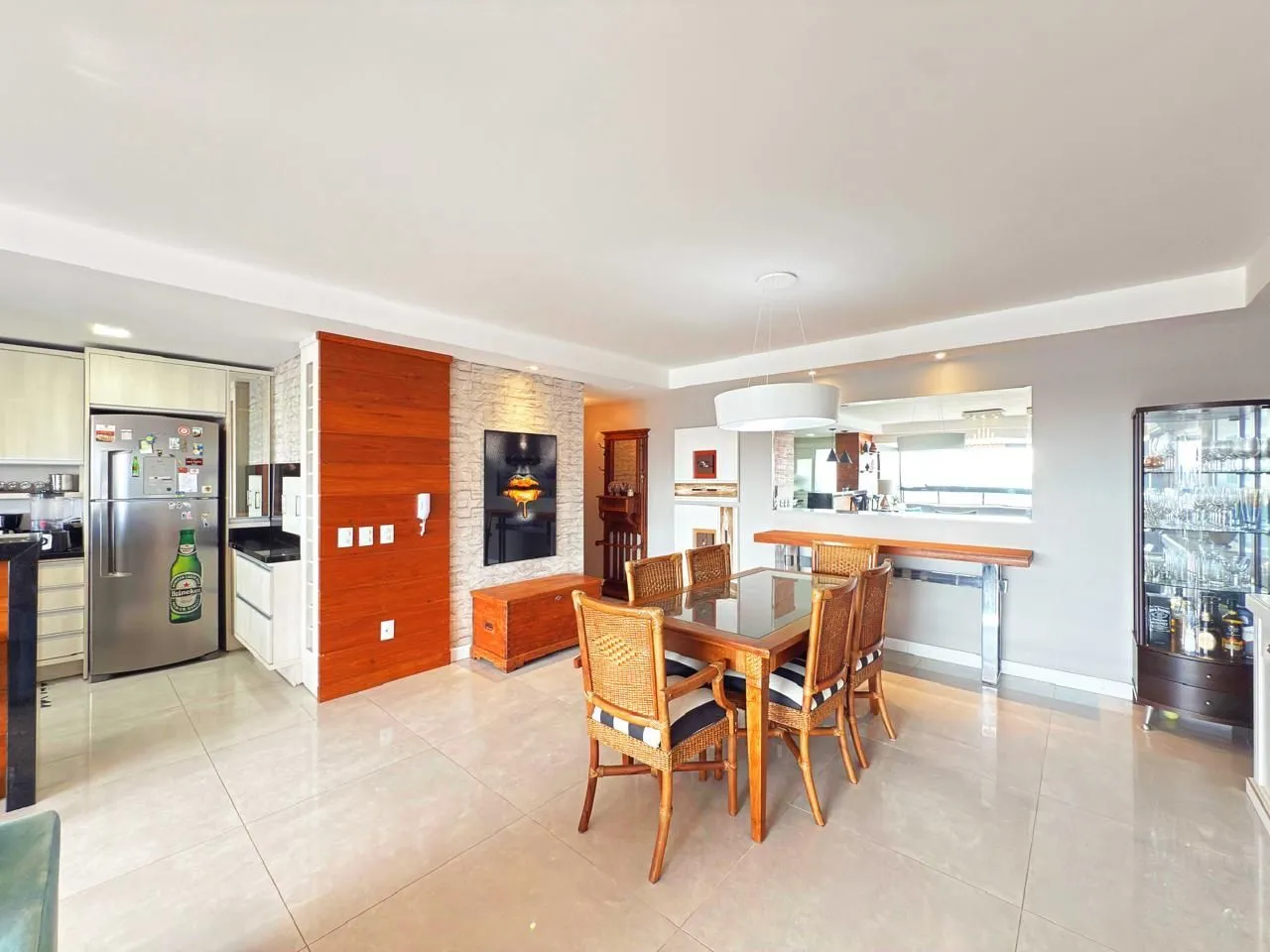 Imagem Apartamento de 3 suítes com 3 vagas, 136 m2 próximo ao Shopping Iguatemi.