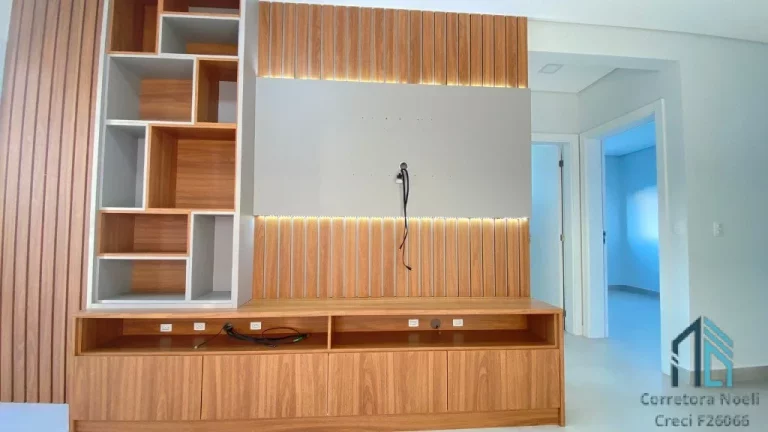 Imagem Apartamento, ensolarado, sacada com churrasqueira, 03 quartos c/suíte, na Praia dos Ingleses em Florianópolis -SC.