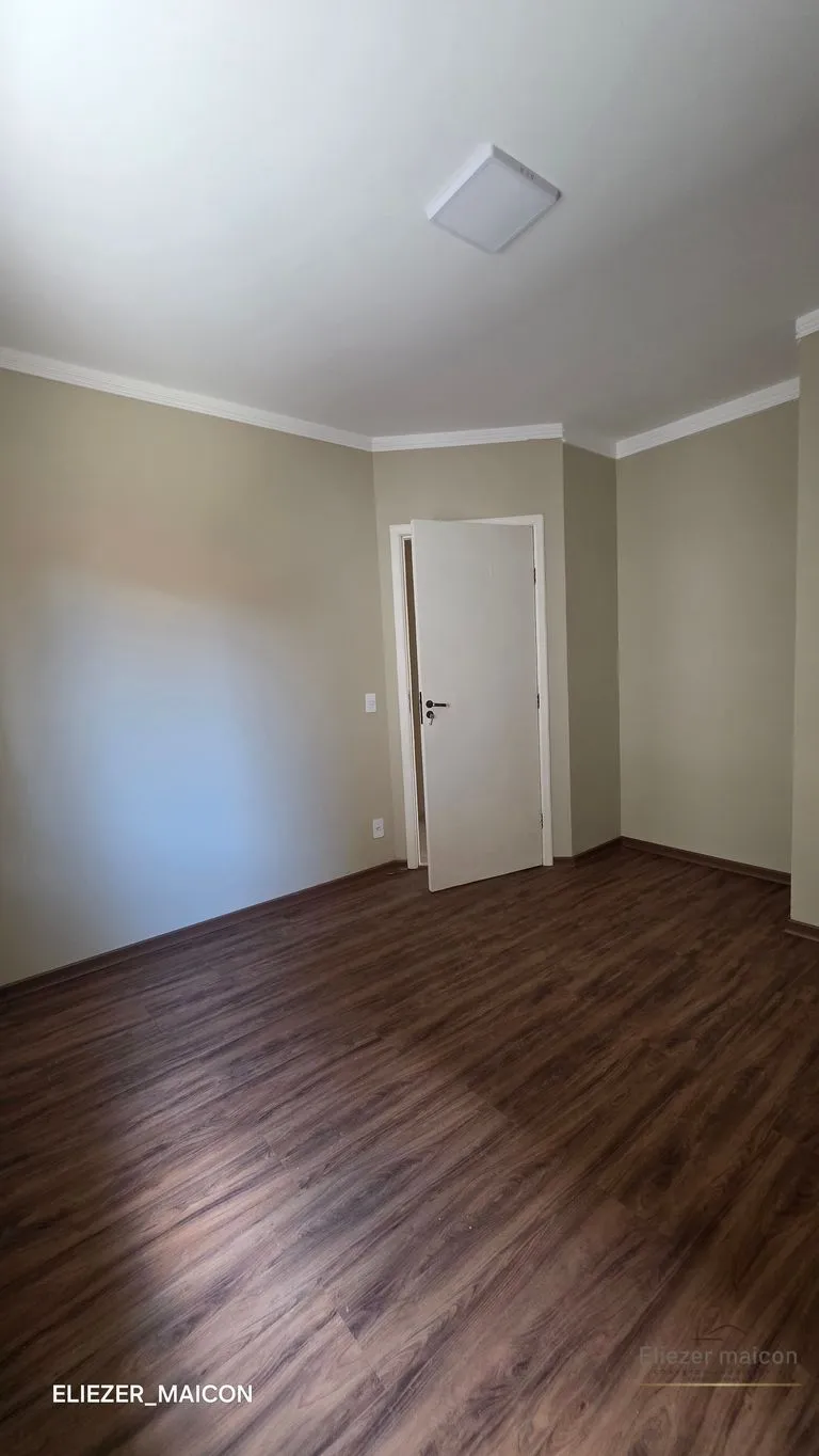 Imagem Casa à Venda com 3 quartos no bairro Jardim das Azaléias, Poços de Caldas - MG