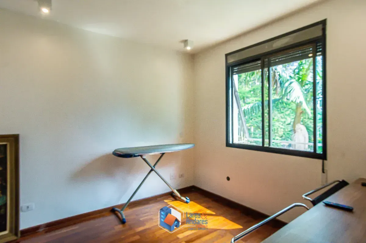 Imagem Duplex para venda em Vila Suzana com 4 quartos, sendo 2 suítes, 308m²
