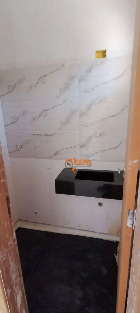 Imagem Sobrado com 3 dormitórios à venda, 100 m² por R$ 700.000,00 - Parque Flamengo - Guarulhos/SP