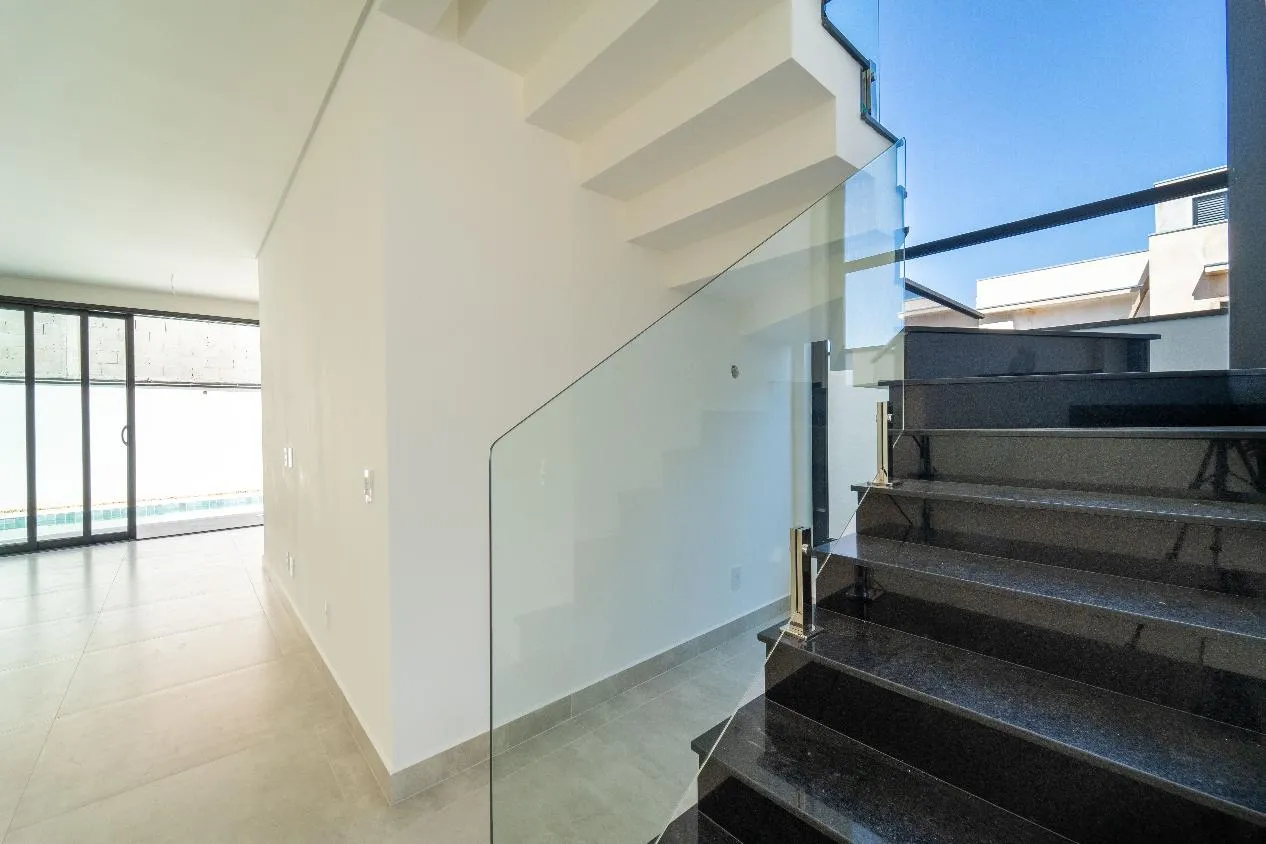 Imagem LINDA CASA NO CONDOMINIO RESERVA ERMIDA (ELOY CHAVES).