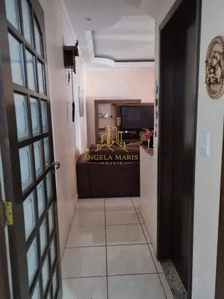 Imagem Casa Sobrado, 2 dormitórios, piscina, 4 vagas, Caçapava.