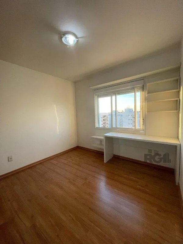 Imagem Excelente apartamento com 3 dormitórios, 2 vagas de garagem próximo ao Iguatemi