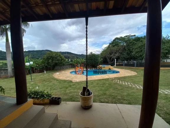 Imagem Chácara com 3 dormitórios à venda, 1850 m² por R$ 1.950.000,00 - Condomínio Residencial Vila Rica - Bragança Paulista/SP